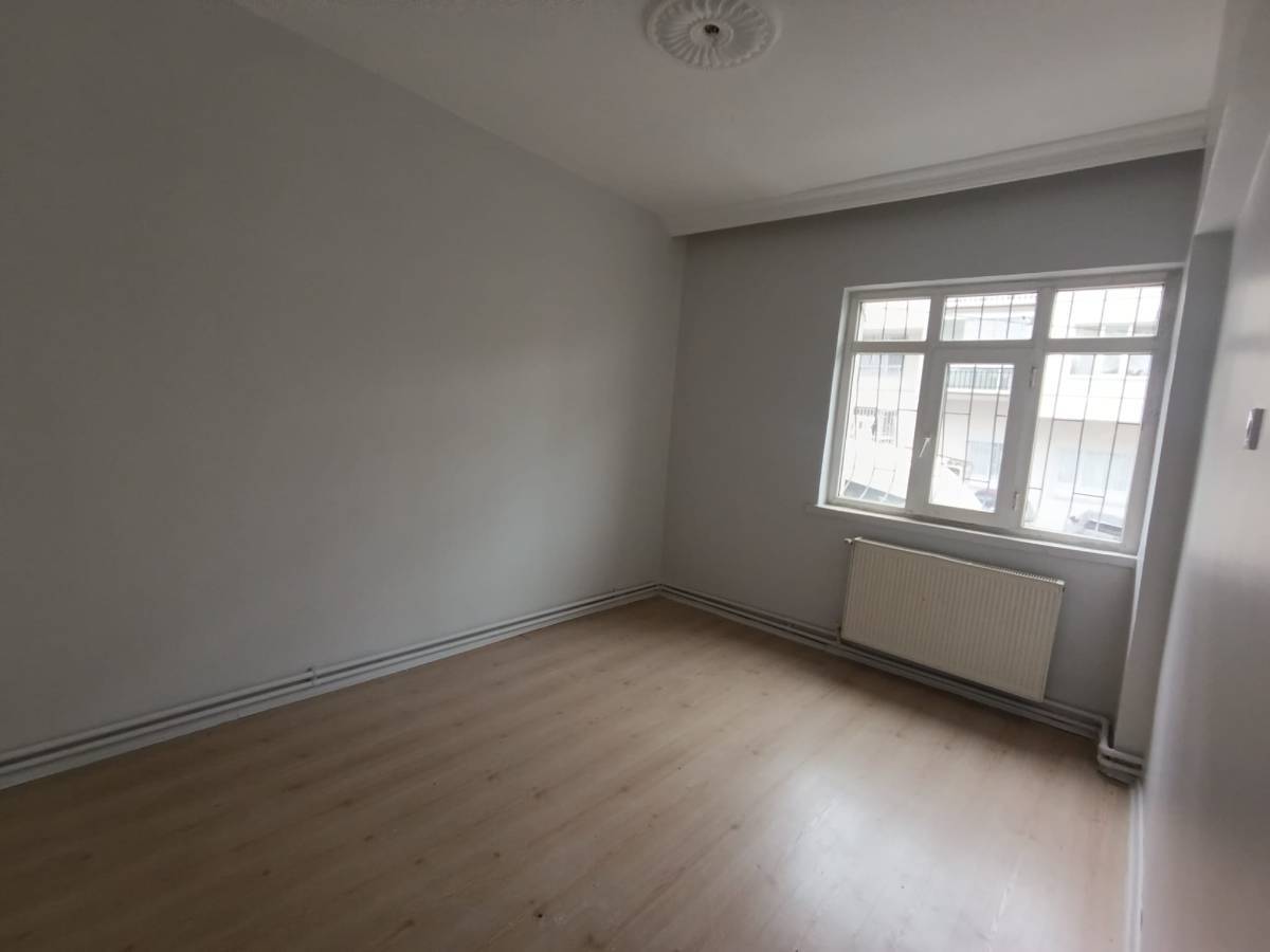 İSMAİL KARADENİZ EMLAKTAN  YAKACIK MAH. &Ccedil;ELTİK SK.&Uuml;ZERİNDE KİRALIK DAİRE