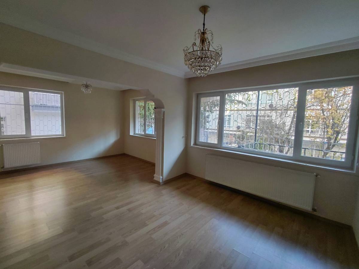 İSMAİL KARADENİZ EMLAKTAN  YAKACIK MAHALLESİNDE KİRALIK DAİRE