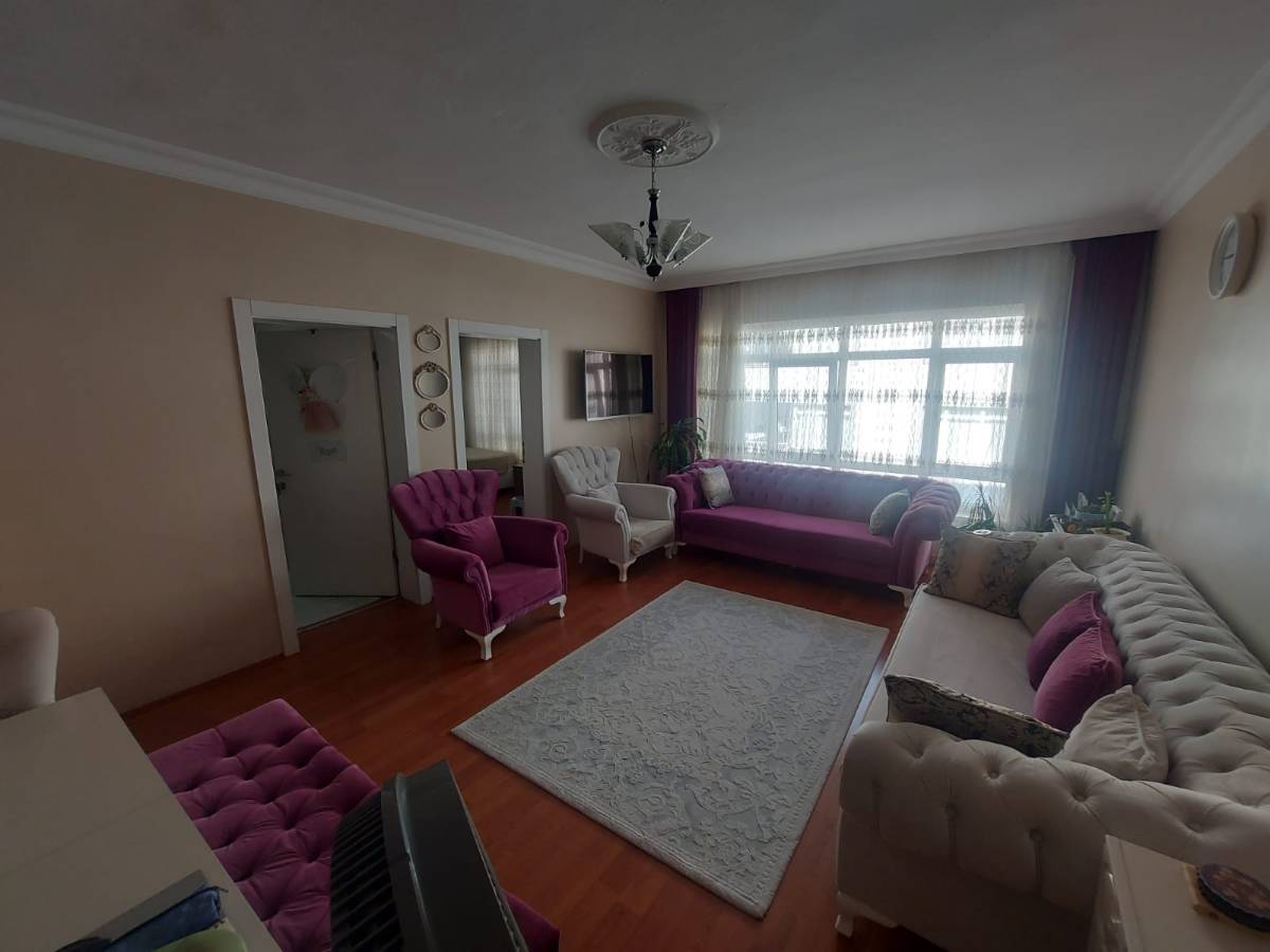 İSMAİL KARADENİZ EMLAKTAN KALABA MAHALLESİNDE ARA KAT, 3+1 SATILIK DAİRE