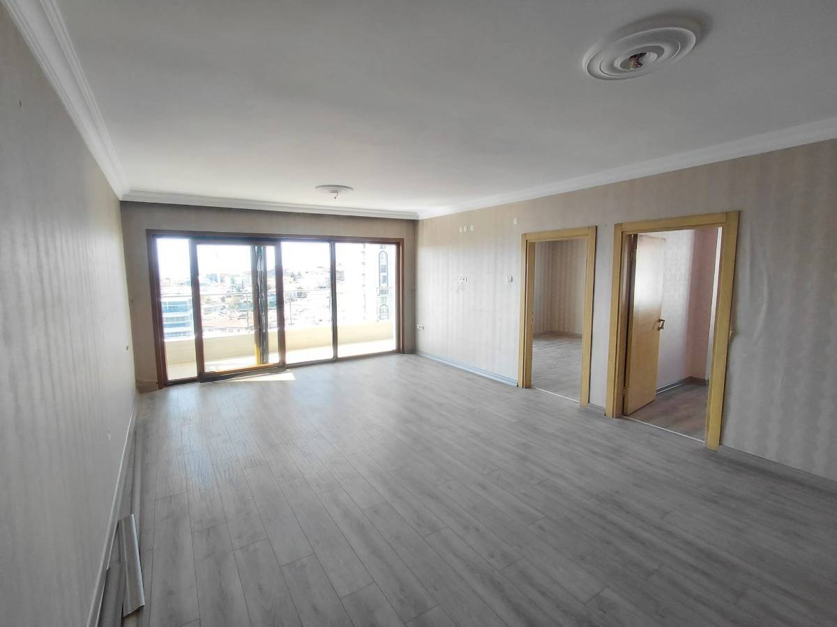 İSMAİL KARADENİZ EMLAKTAN  KARARGAHTEPE MAHALLESİNDE FULL YAPILI MANZARALI 3+1 KİRALIK DAİRE