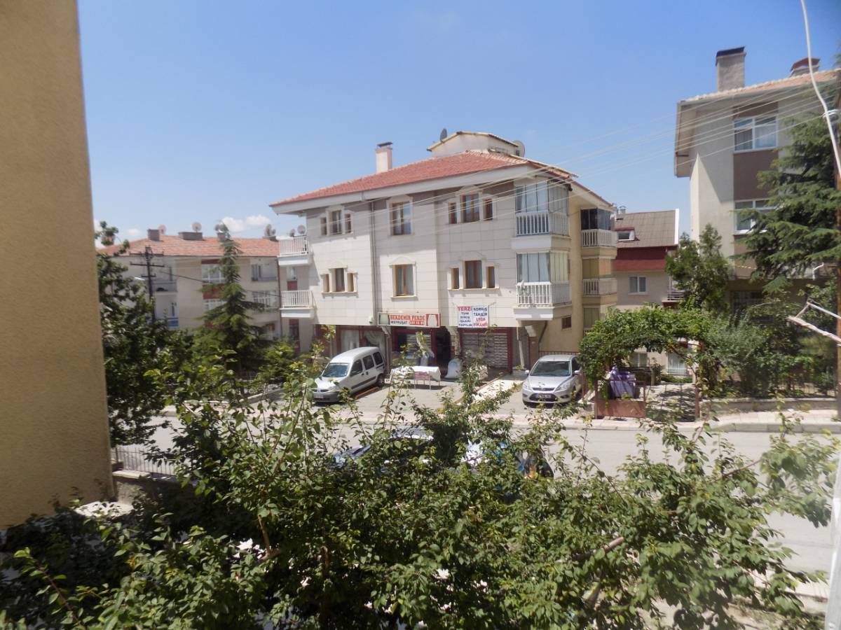 İSMAİL KARADENİZ EMLAKTAN 19 MAYIS MAHALLESİNDE SATILIK DAİRE