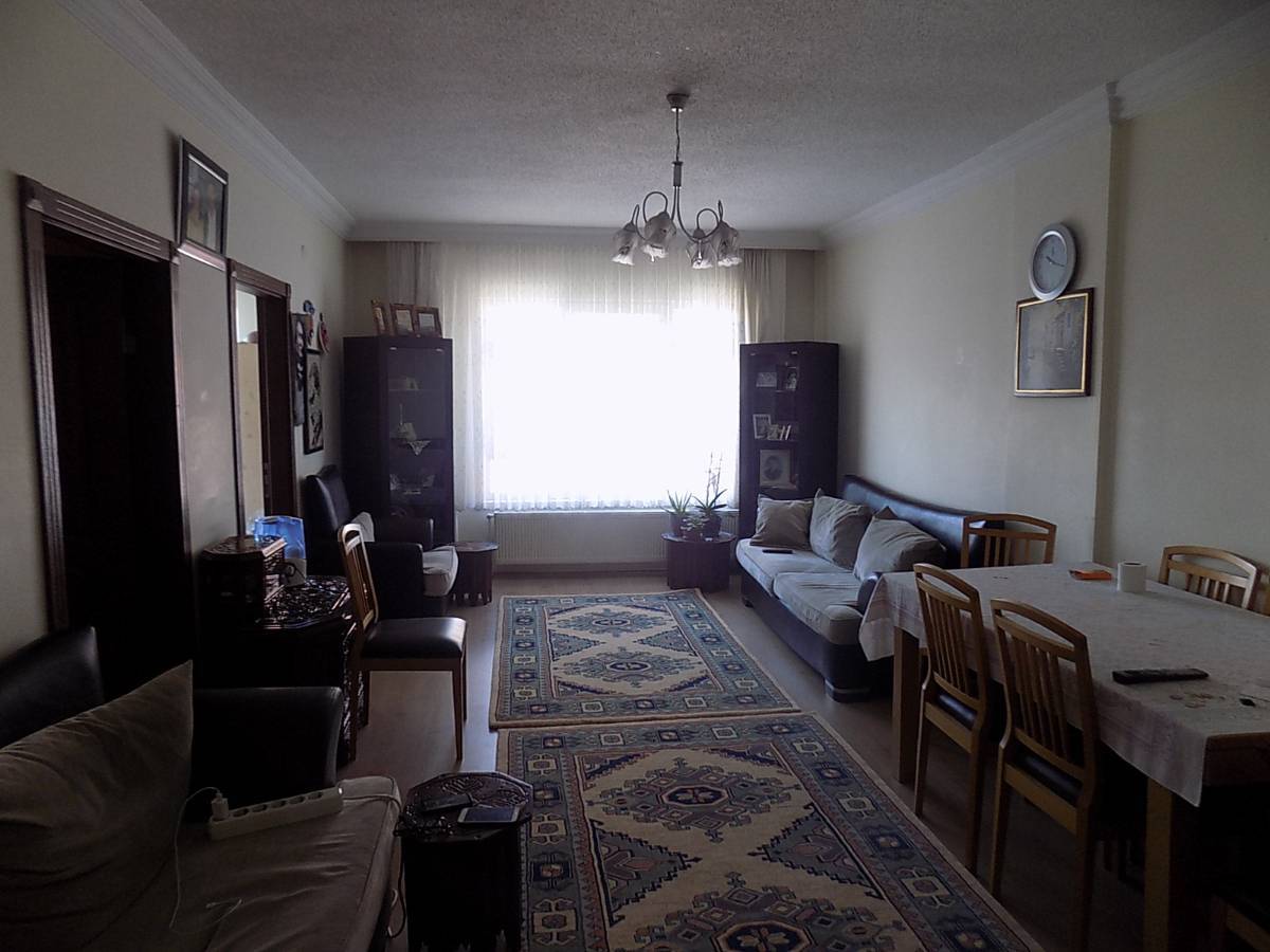İSMAİL KARADENİZ EMLAKTAN GÜÇLÜKAYA MAHALLESİNDE SATILIK DAİRE