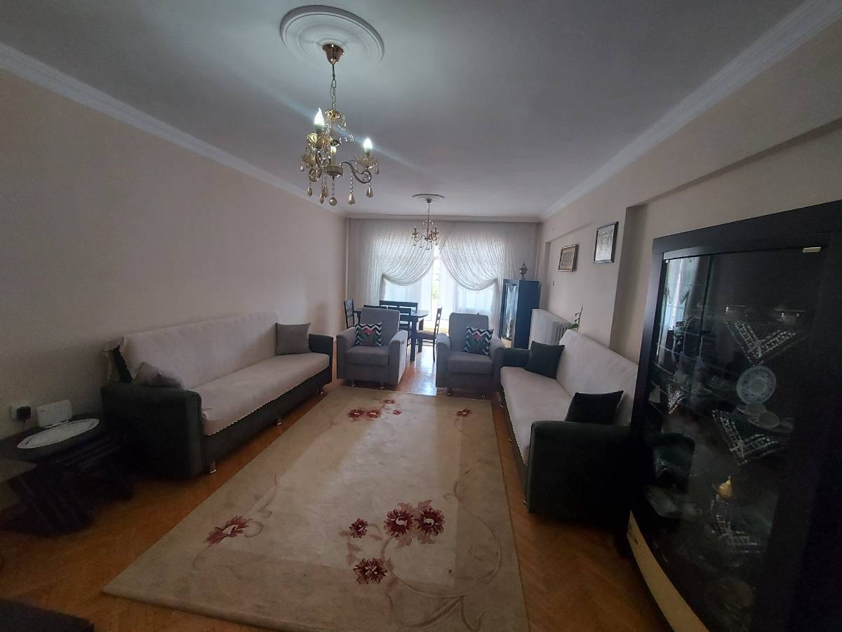 İSMAİL KARADENİZ EMLAKTAN ETLİK MAHALLESİNDE SATILIK DAİRE