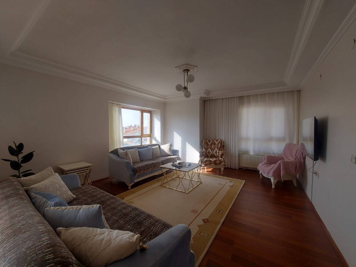 İSMAİL KARADENİZ EMLAKTAN  BAĞLARBAŞI MAHALLESİNDE SATILIK DAİRE