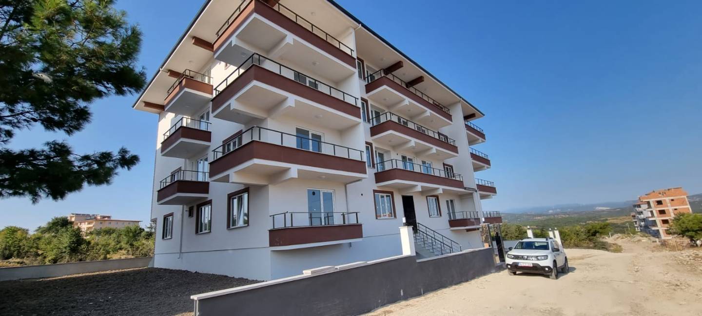 İSMAİL KARADENİZ EMLAKTAN  ÇANAKKALE AYVACIK'DA 2+1 SATILIK DAİRE