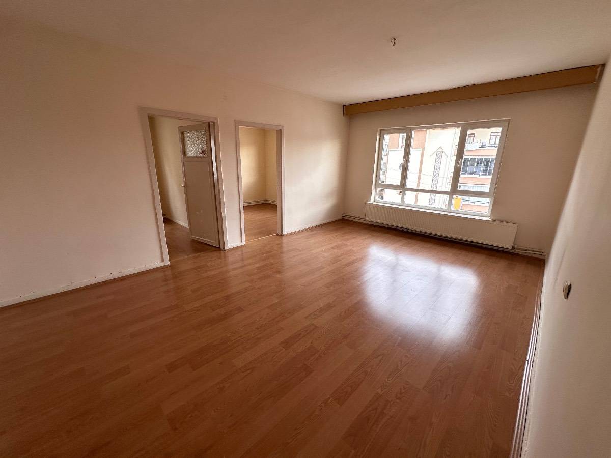 İSMAİL KARADENİZ EMLAK'TAN ÜST KAT 3+1 KİRALIK DAİRE...