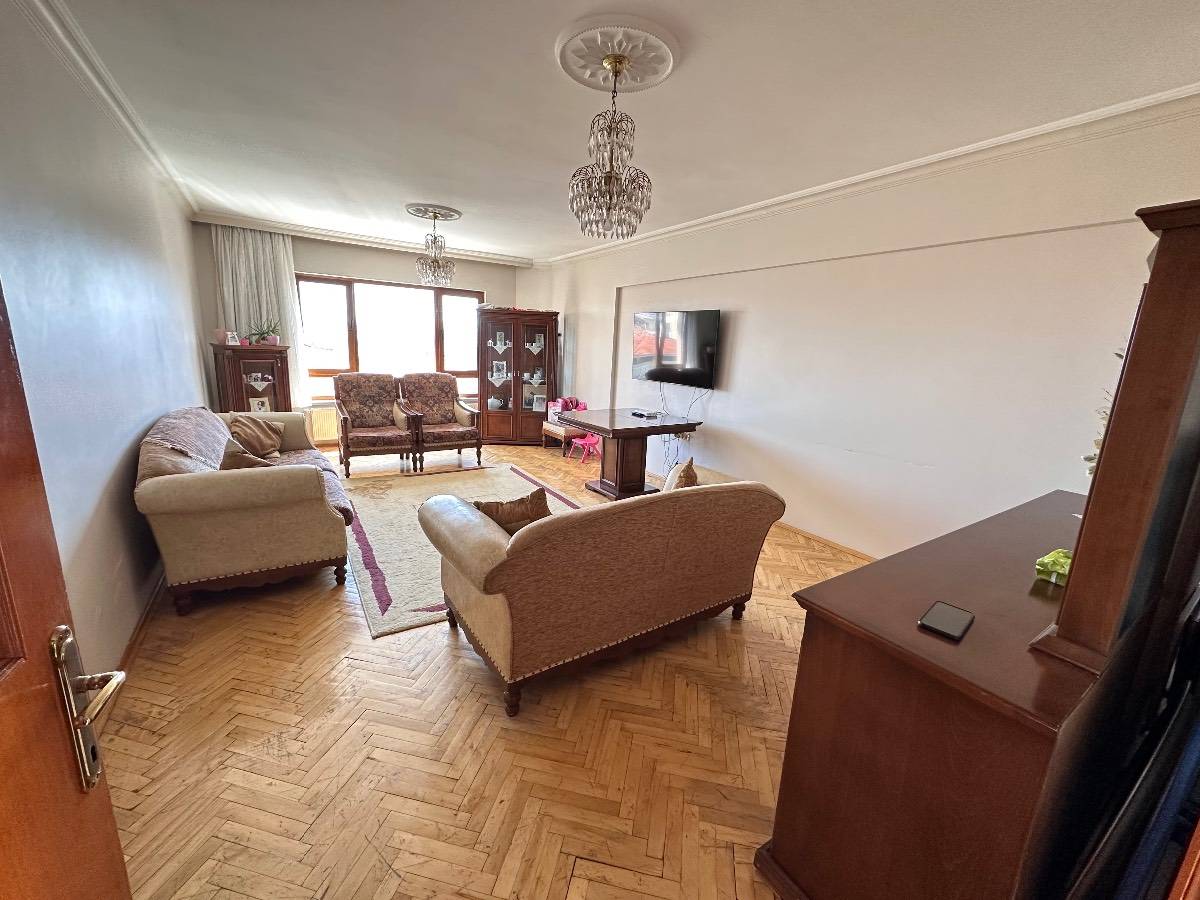 İSMAİL KARADENİZ EMLAK'TAN 3+1 BAĞIMSIZ CADDE ÜSTÜ SATILIK DAİRE...