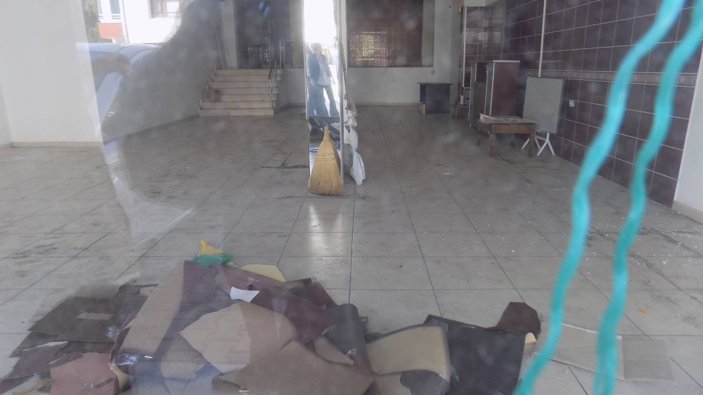 İSMAİL KARADENİZ EMLAK'TAN UYANIŞ'TA SATILIK DÜKKAN