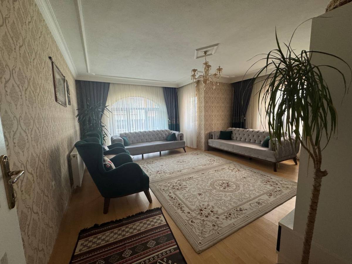 İSMAİL KARADENİZ EMLAKTAN UYANIŞTA BAĞIMSIZ ARAKAT 3+1 SATILIK DAİRE