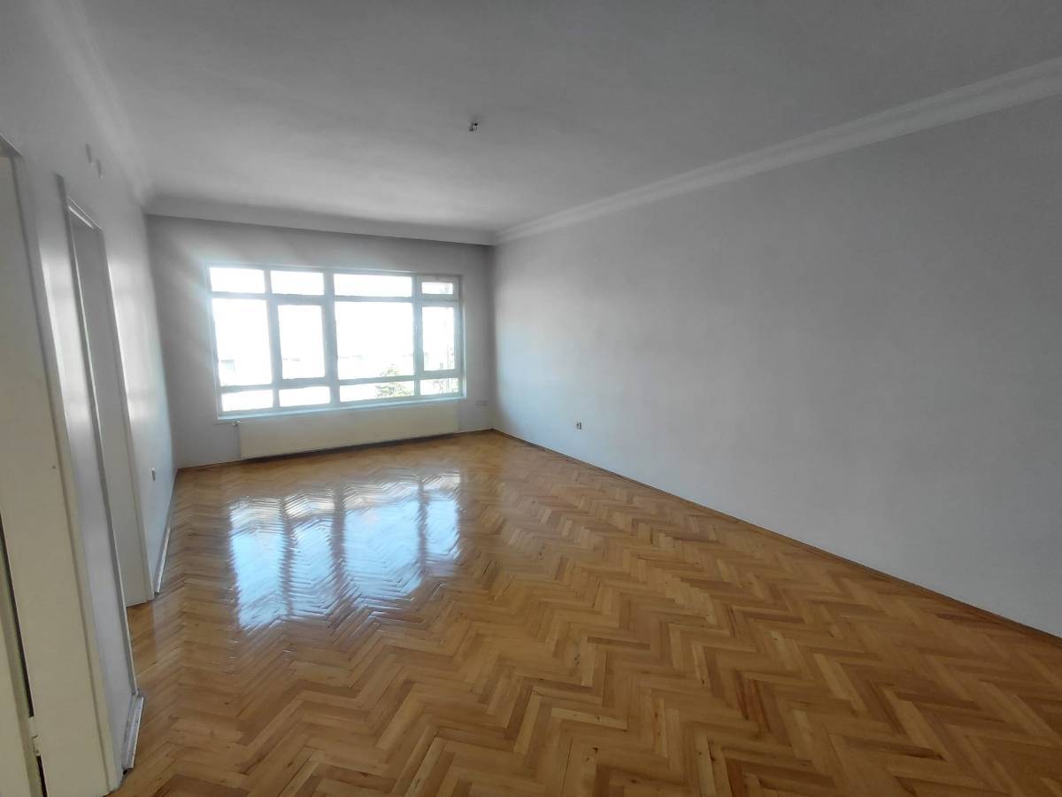 İSMAİL KARADENİZ EMLAKTAN G&Uuml;NSAZAK CADDESİNDE KİRALIK DAİRE