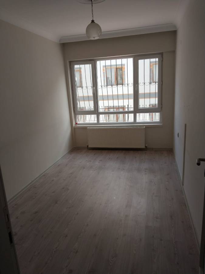 İSMAİL KARADENİZ EMLAKTAN KUŞCAĞIZ MAHALLESİNDE YENİ BİNADA 2+1 KİRALIK DAİRE