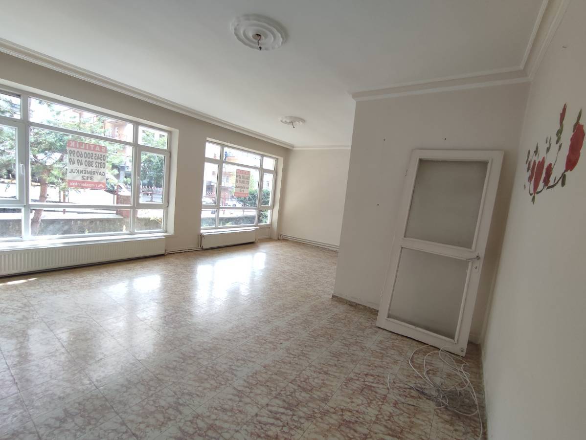 İSMAİL KARADENİZ EMLAKTAN KIZLARPINARI CADDESİNDE SATILIK DAİRE