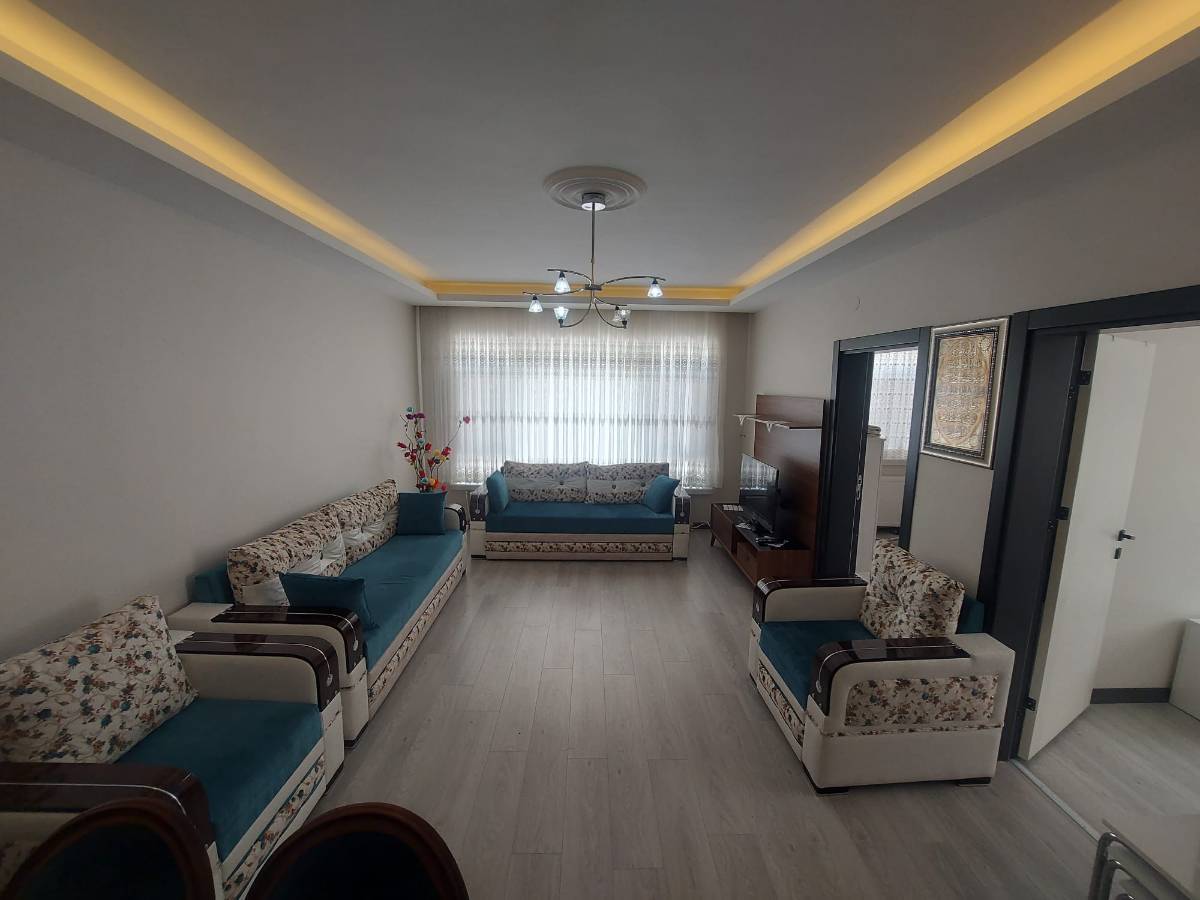 İSMAİL KARADENİZ EMLAKTAN  TEPEBAŞI MAHALLESİNDE FULL YAPILI MASRAFSIZ 3+1 SATILIK DAİRE