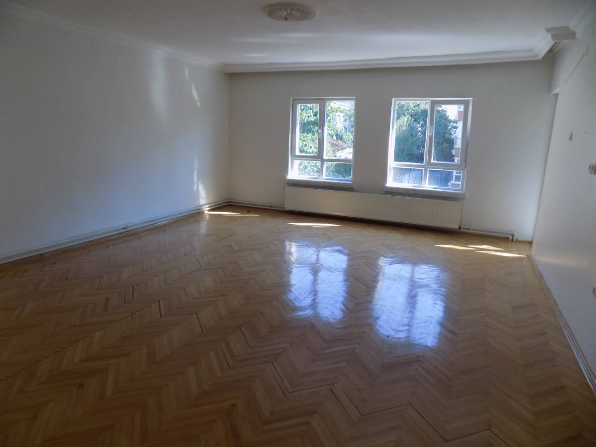 İSMAİL KARADENİZ EMLAKTAN BAĞLARBAŞI MAHALLESİNDE SATILIK DAİRE
