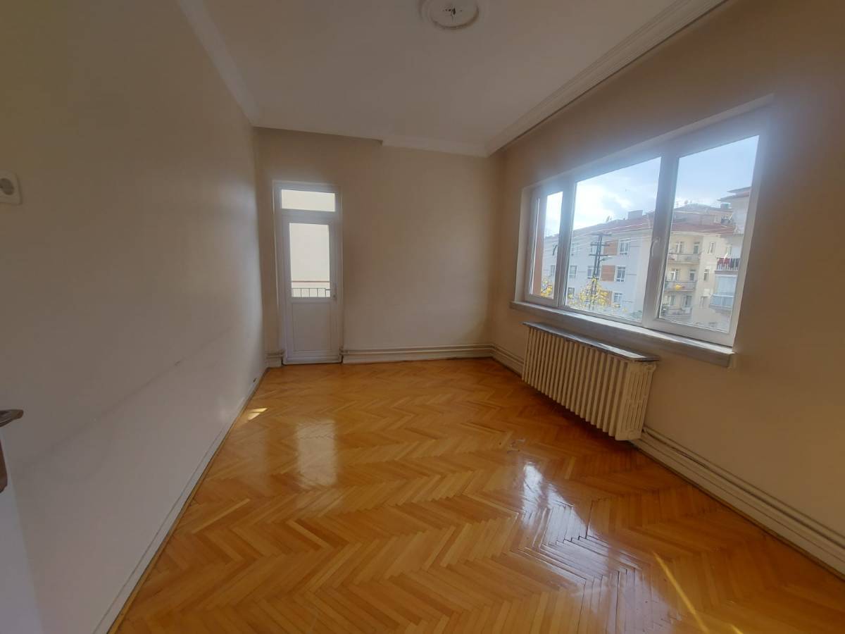 İSMAİL KARADENİZ EMLAKTAN TEPEBAŞI MAHALLESİNDE ARA KAT, ÖN CEPHE, YAPILI, 3+1 SATILIK DAİRE