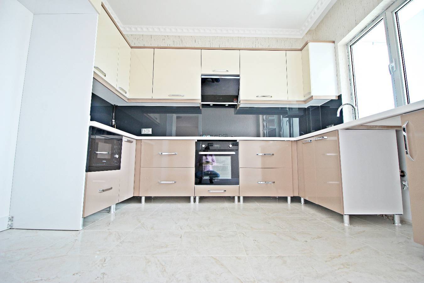 BAĞLICA DA 4+1 LÜX FULL YAPILI ARADIĞINIZ KONFOR KATTA TEK DAİRE