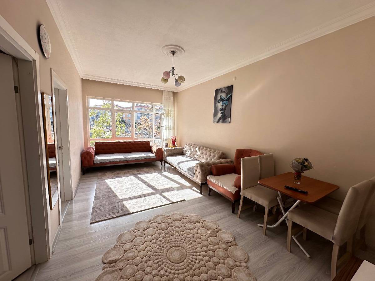 İSMAL KARADENİZ EMLAK'TAN KARARGAHTEPE DE ORTA KAT ÖN CEPHE 2+1 SATILIK DAİRE