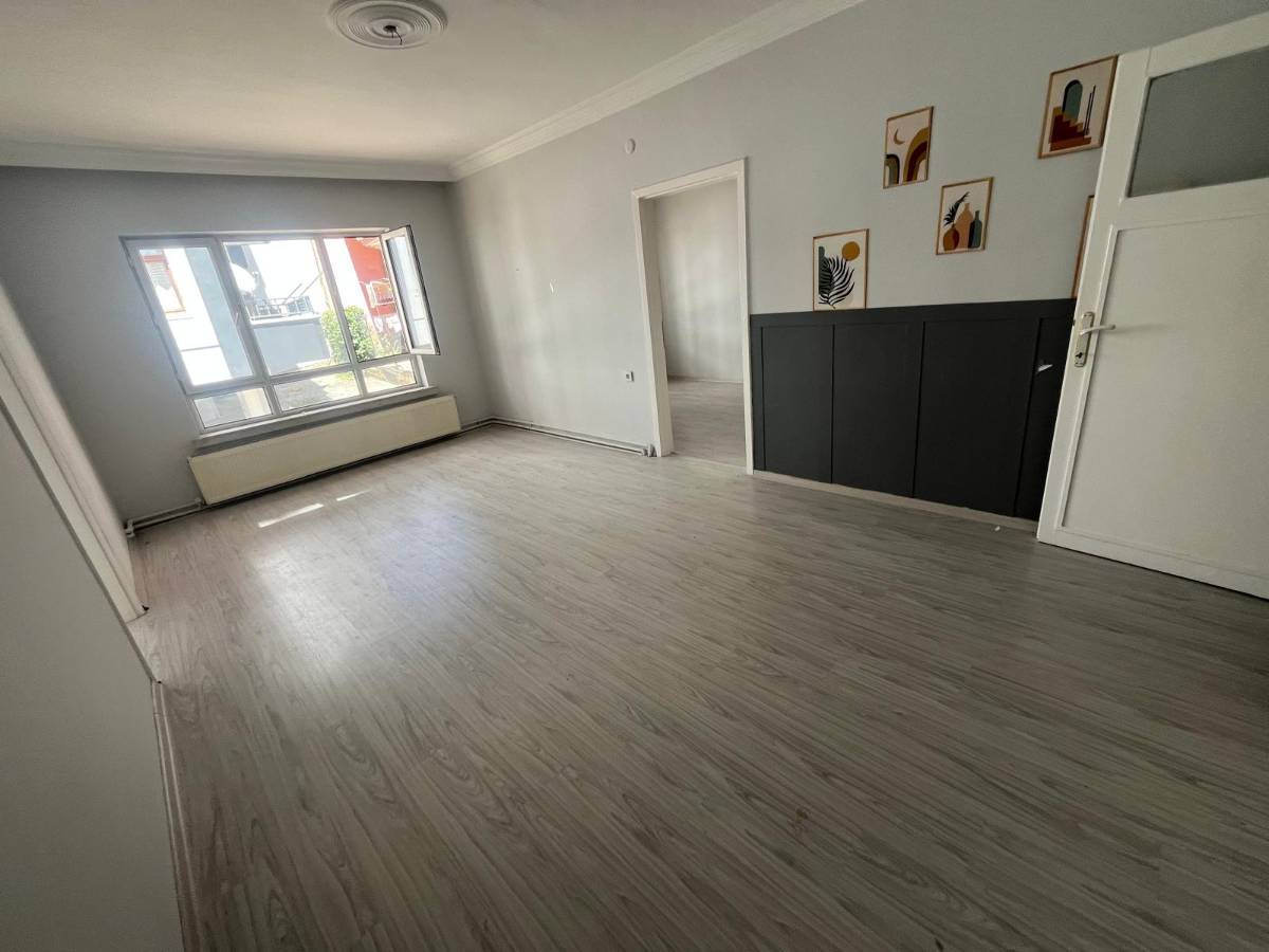 İSMAİL KARADENİZ EMLAKTAN BAĞLARBAŞI MAHALLESİNDE YAPILI 3+1 SATILIK DAİRE