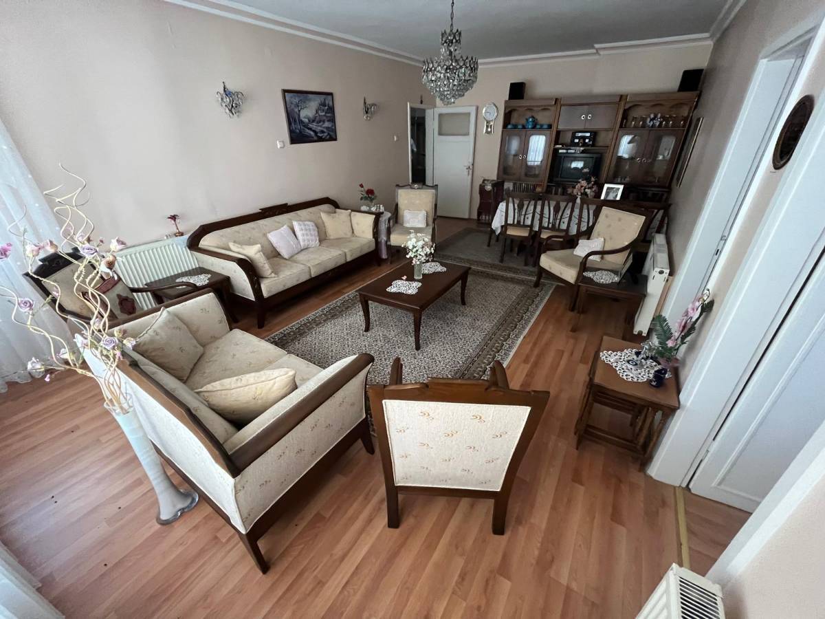 İSMAİL KARADENİZ EMLAKTAN ŞENLİK MAHALLESİNDE 3+1 METRO VE ANA CADDE YAKINI SATILIK DAİRE