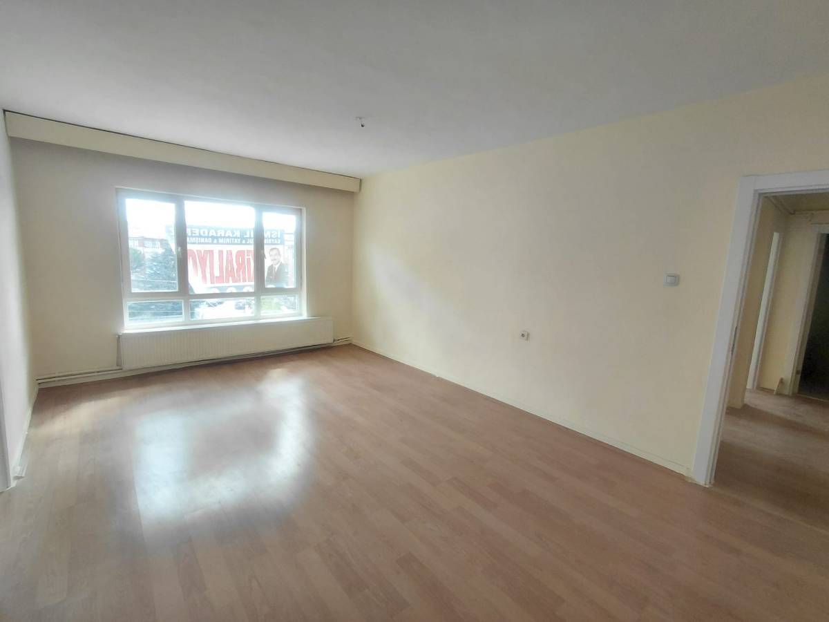 İSMAİL KARADENİZ EMLAK'TAN YENİLENMİŞ, YAPILI, YENİ BOYALI, &Uuml;ST KAT 3+1 KİRALIK DAİRE...