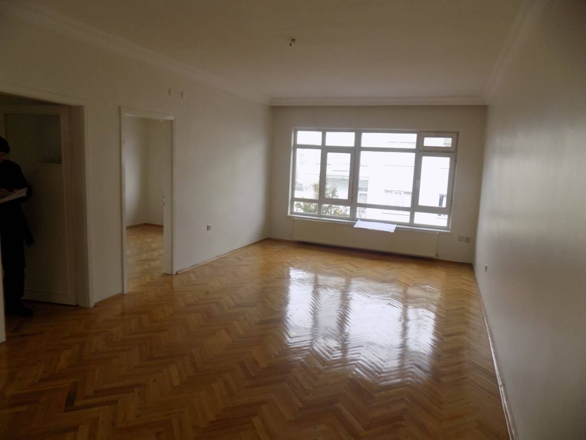 İSMAİL KARADENİZ EMLAKTAN G&Uuml;NSAZAK CADDESİNDE KİRALIK DAİRE