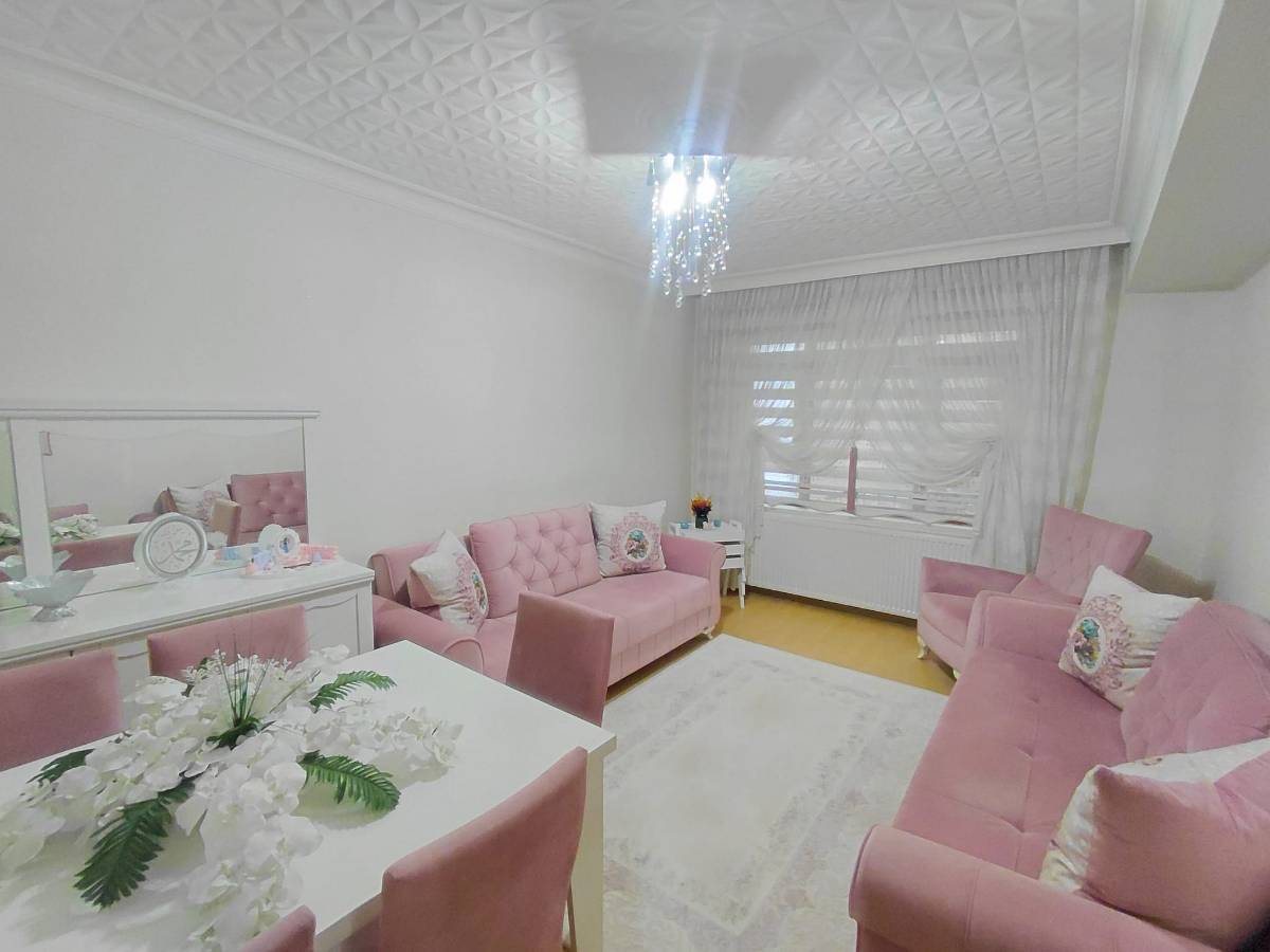 İSMAİL KARADENİZ EMLAKTAN  OSMANGAZİ MAHALLESİNDE BAĞIMSIZ SALONLU, YAPILI 3+1 SATILIK DAİRE