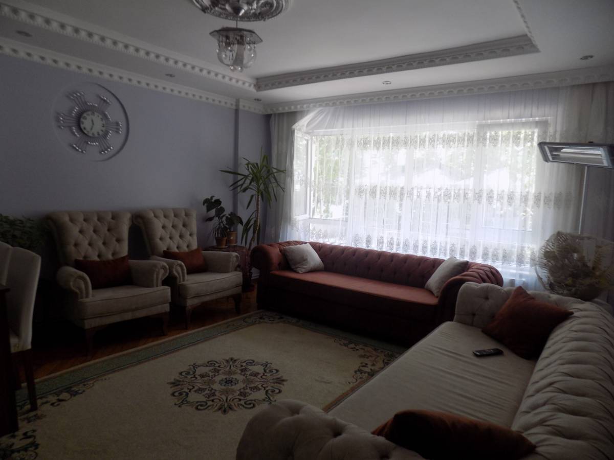 İSMAİL KARADENİZ EMLAKTAN YAKACIK MAHALLESİNDE SATILIK DAİRE