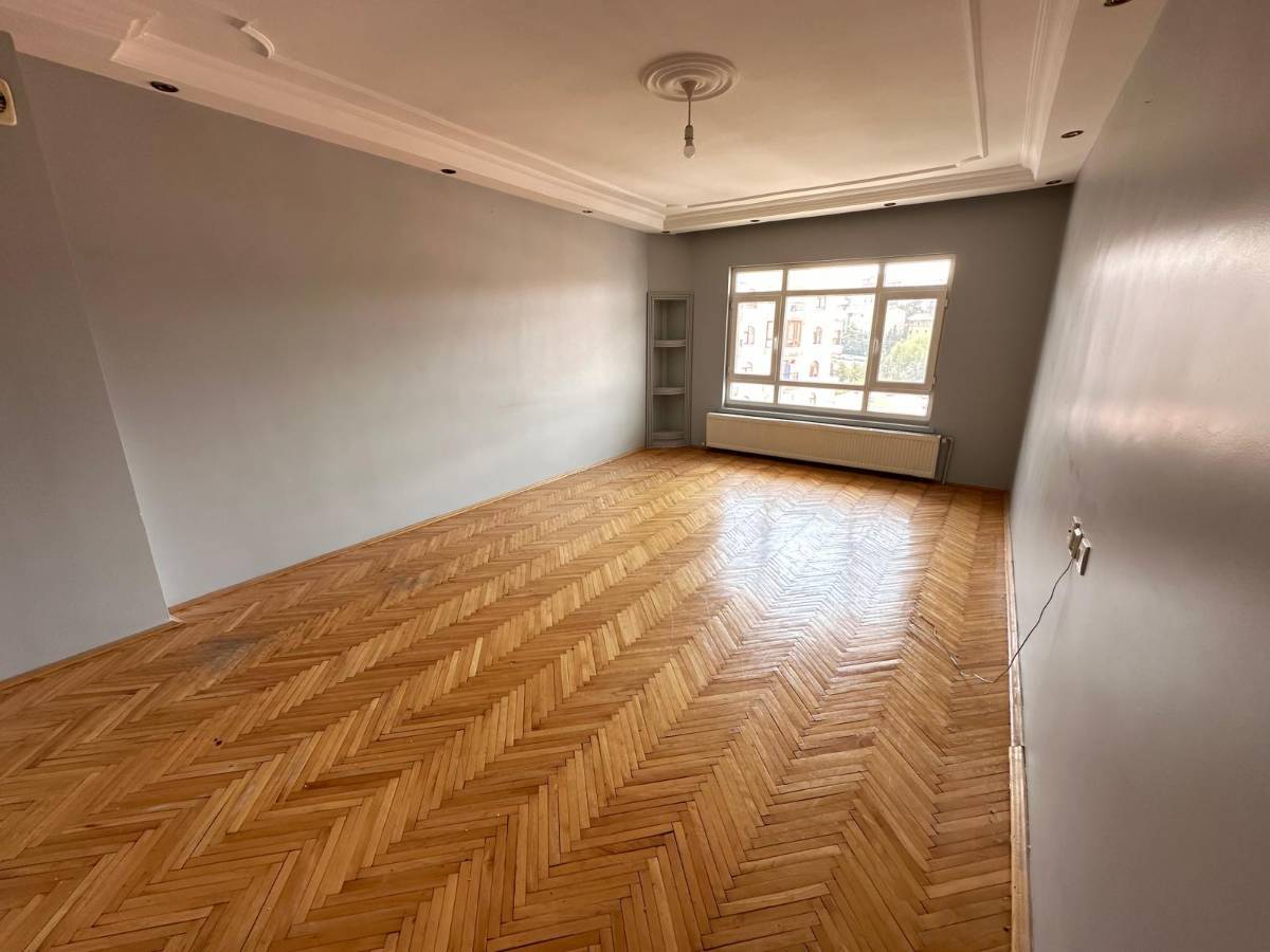 İSMAİL KARADENİZ EMLAKTAN GÜÇLÜKAYA MAHALLESİNDE KİRALIK BAĞIMSIZ DAİRE