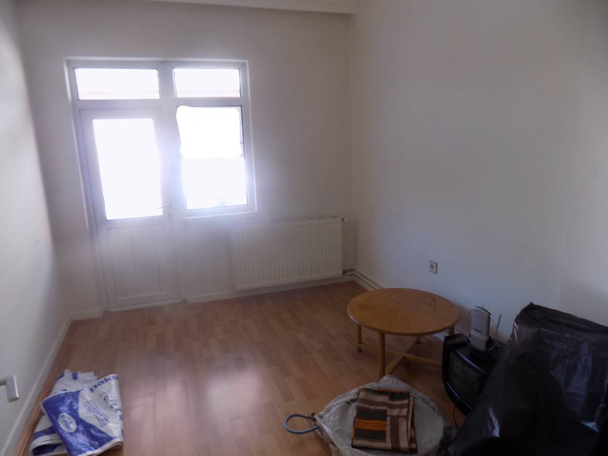 İSMAİL KARADENİZ EMLAKTAN TEPEBAŞI MAH ÇAYKARA SOK KİRAKARA LIK DAİRE