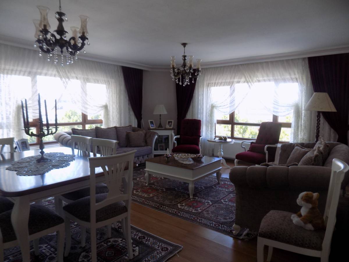 İSMAİL KARADENİZ EMLAKTAN SUBAY EVLERİNDE SATILIK DAİRE