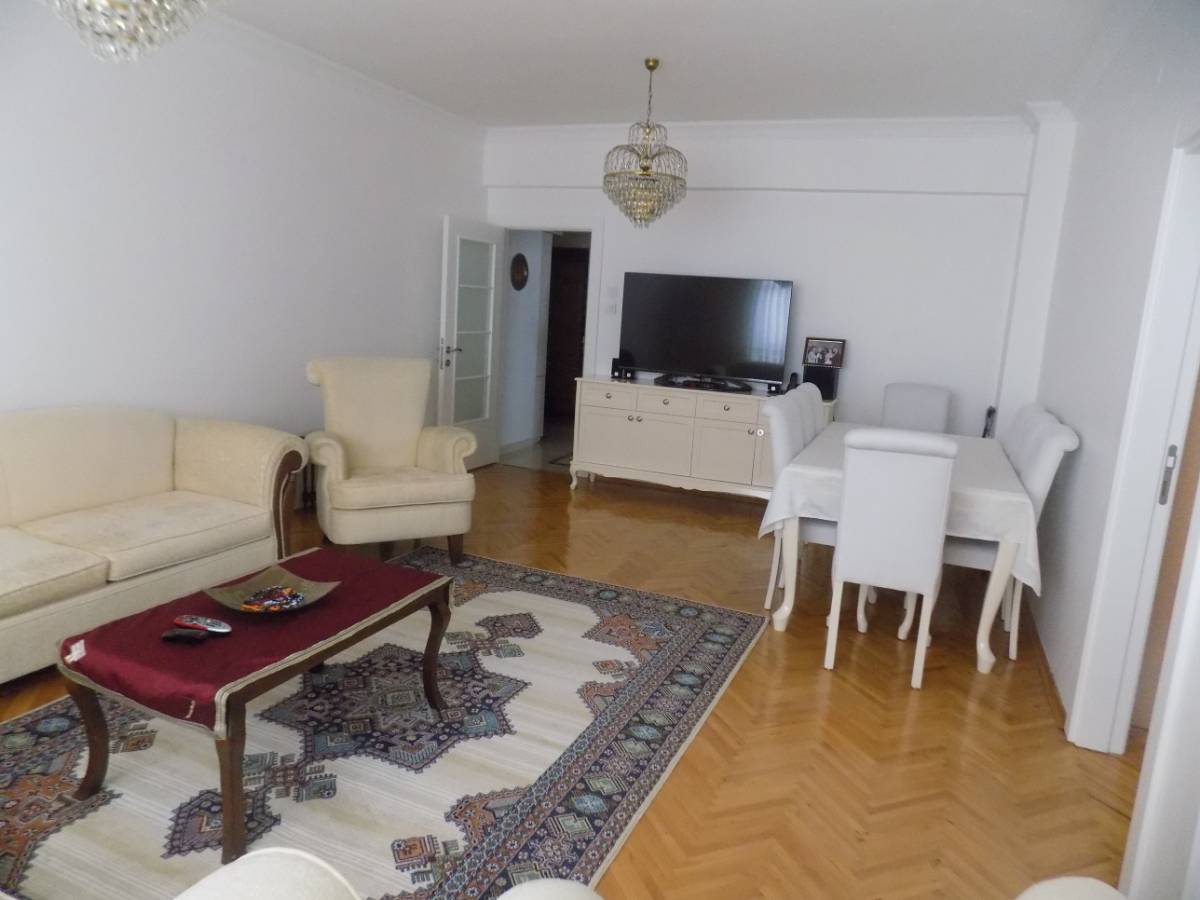 İSMAİL KARADENİZ EMLAKTAN ÇİÇEKLİ MAHALLESİNDE SATILIK DAİRE