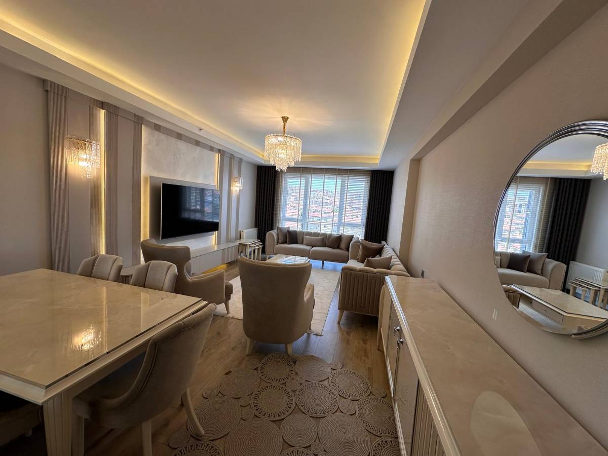 İSMAİL KARADENİZ EMLAKTAN ALTUNKAYNAK SİTESİNDE &Ouml;ZEL TASARIM YAPILMIŞ FULL YAPILI FULL EŞYALI SATILIK DAİRE