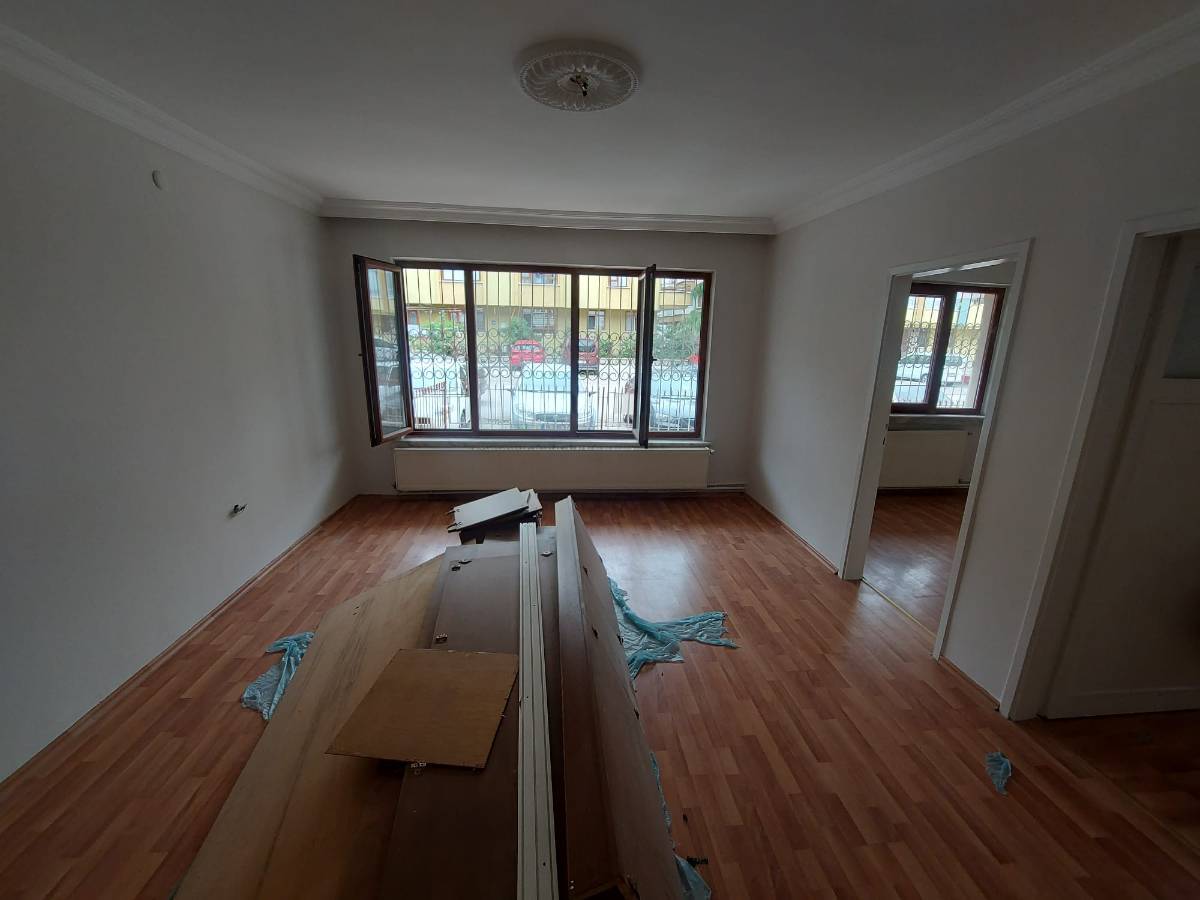 İSMAİL KARADENİZ EMLAKTAN  &Ccedil;İ&Ccedil;EKLİ MAHALLESİNDE GİRİŞ KAT ALTI DOLU 3+1 SATILIK DAİRE