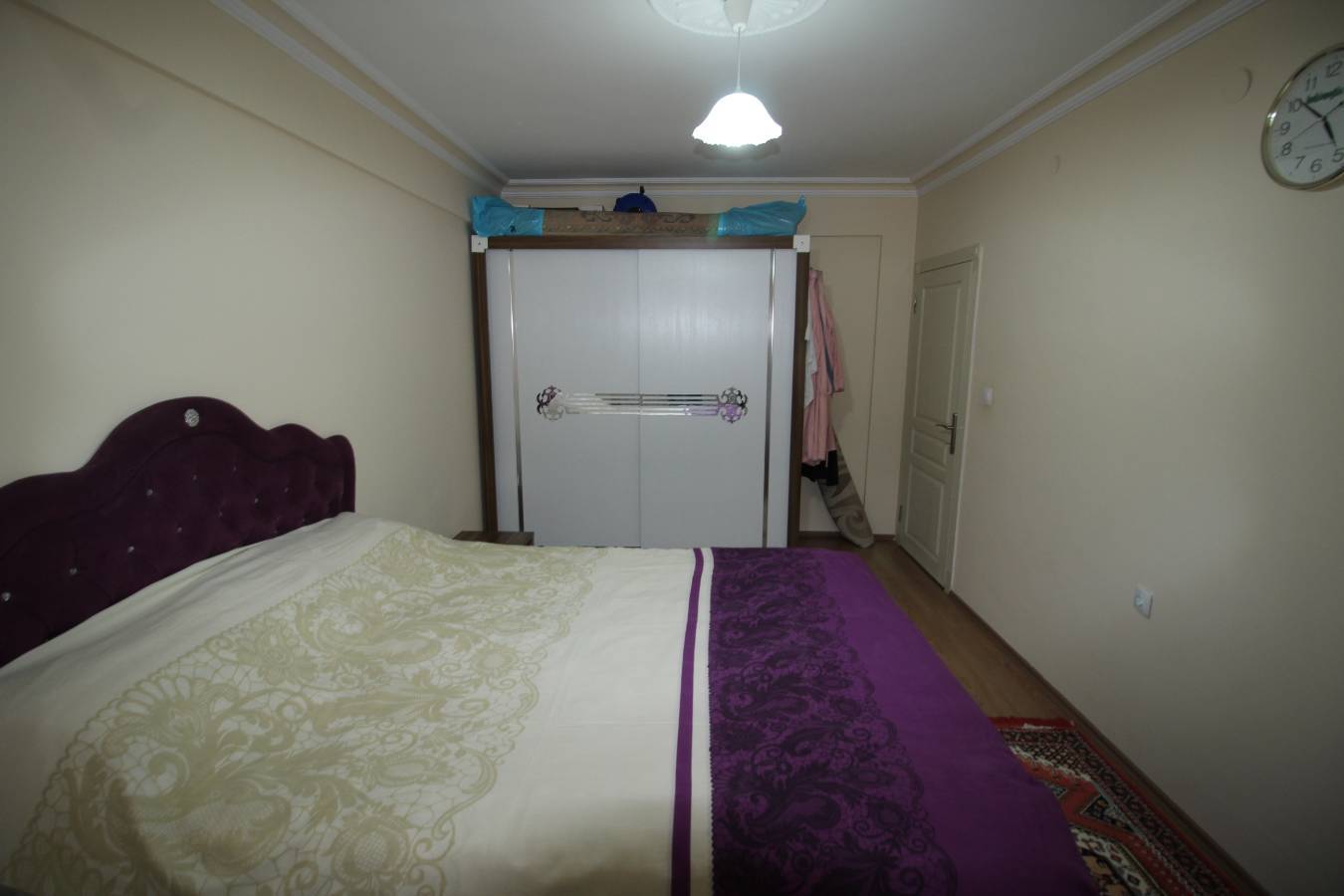 EV ANKARA FARKIYLA KARAPÜRÇEK MAHALLESİNDE UYGUN FİYATA SATILIK 3+1