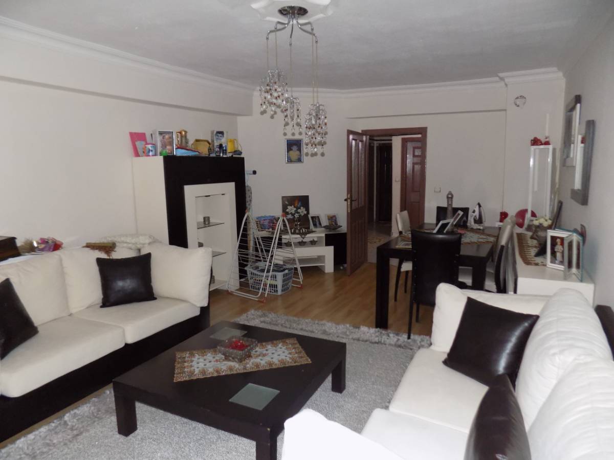 İSMAİL KARADENİZ EMLAK TAN BADEMLİK MAHALLESİN DE SALON BAĞIMSIZ SATILIK DAİRE