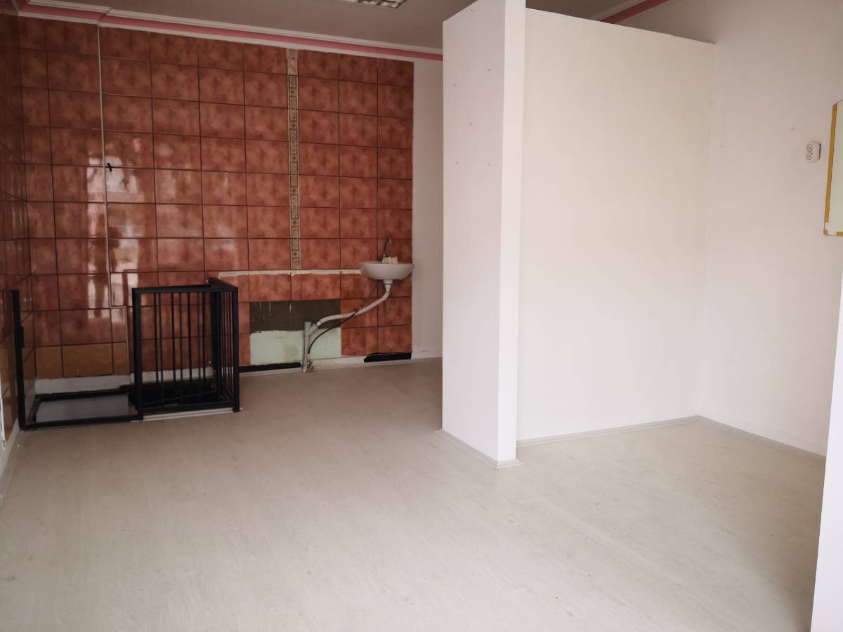 ŞENLİK MAHALLESİNDE SATILIK DÜKKAN