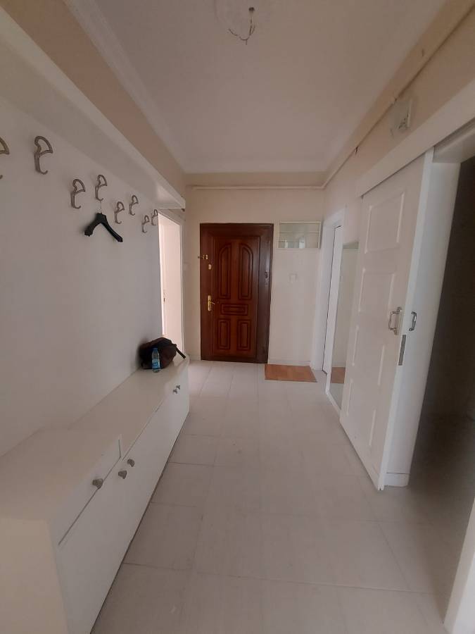 İSMAİL KARADENİZ EMLAKTAN TEPEBAŞI MAHALLESİNDE ARA KAT, ÖN CEPHE, YAPILI, 3+1 SATILIK DAİRE