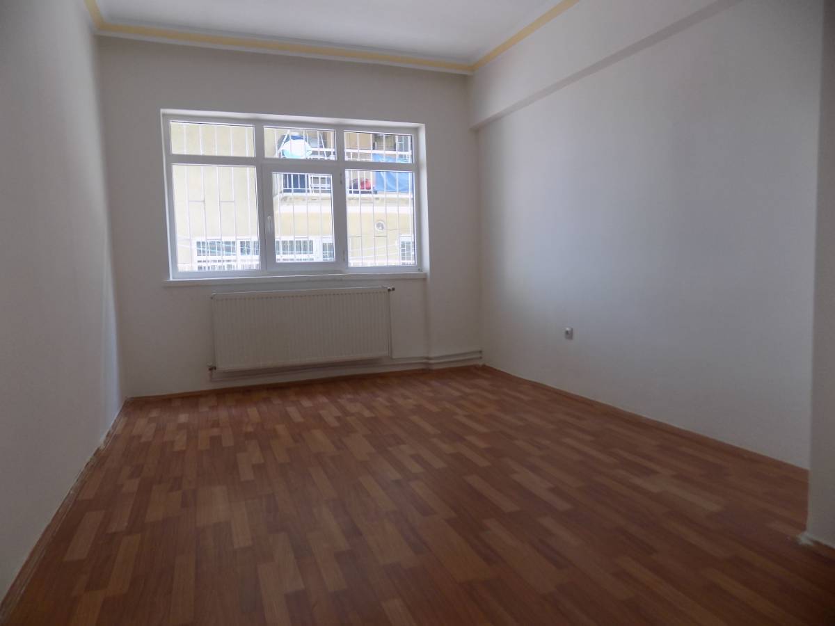 İSMAİL KARADENİZ EMLAKTAN PINARBAŞINDA KİLRLİ 2+1 NORMAL YAPILI HESAPLI DAİRE