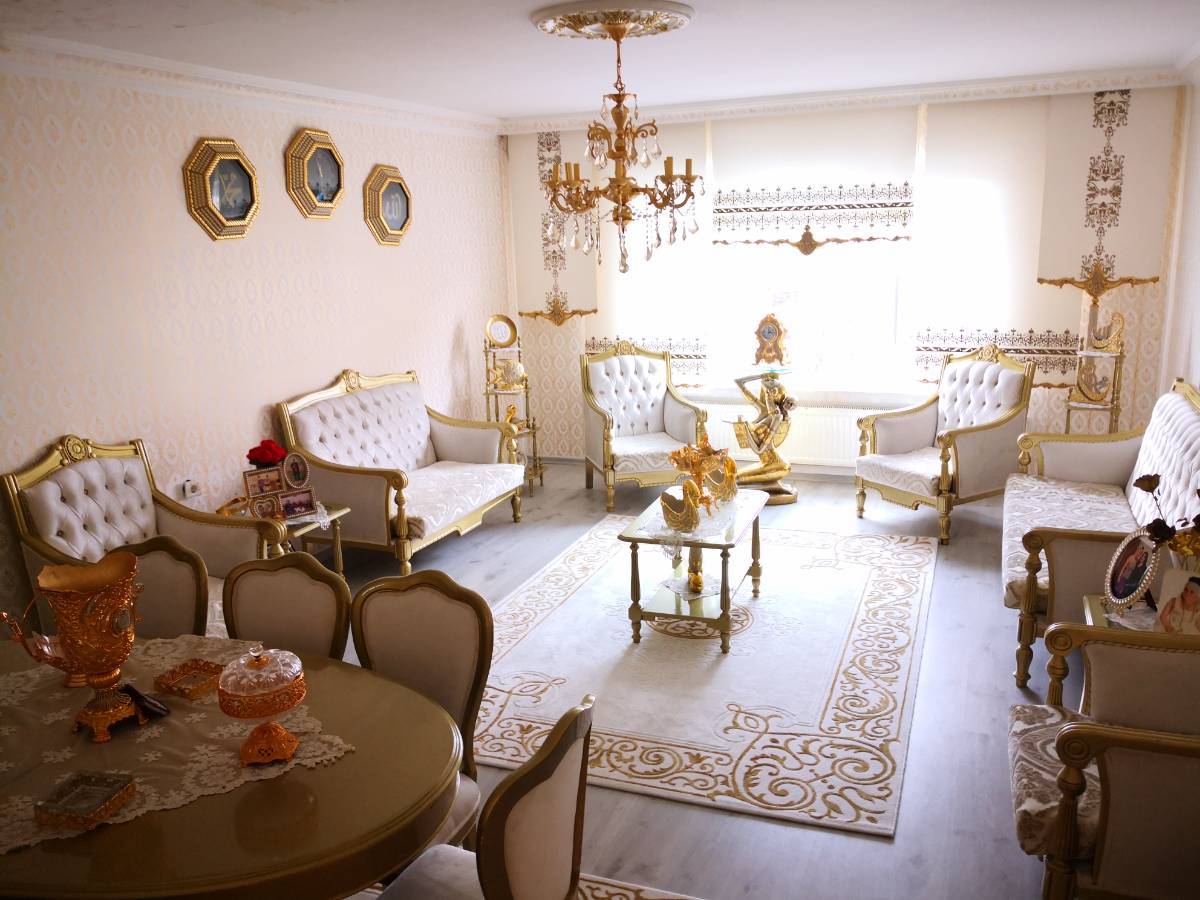 İSMAİL KARADENİZ EMLAKTAN ŞEFKAT MAHALLESİNDE SATILIK DAİRE