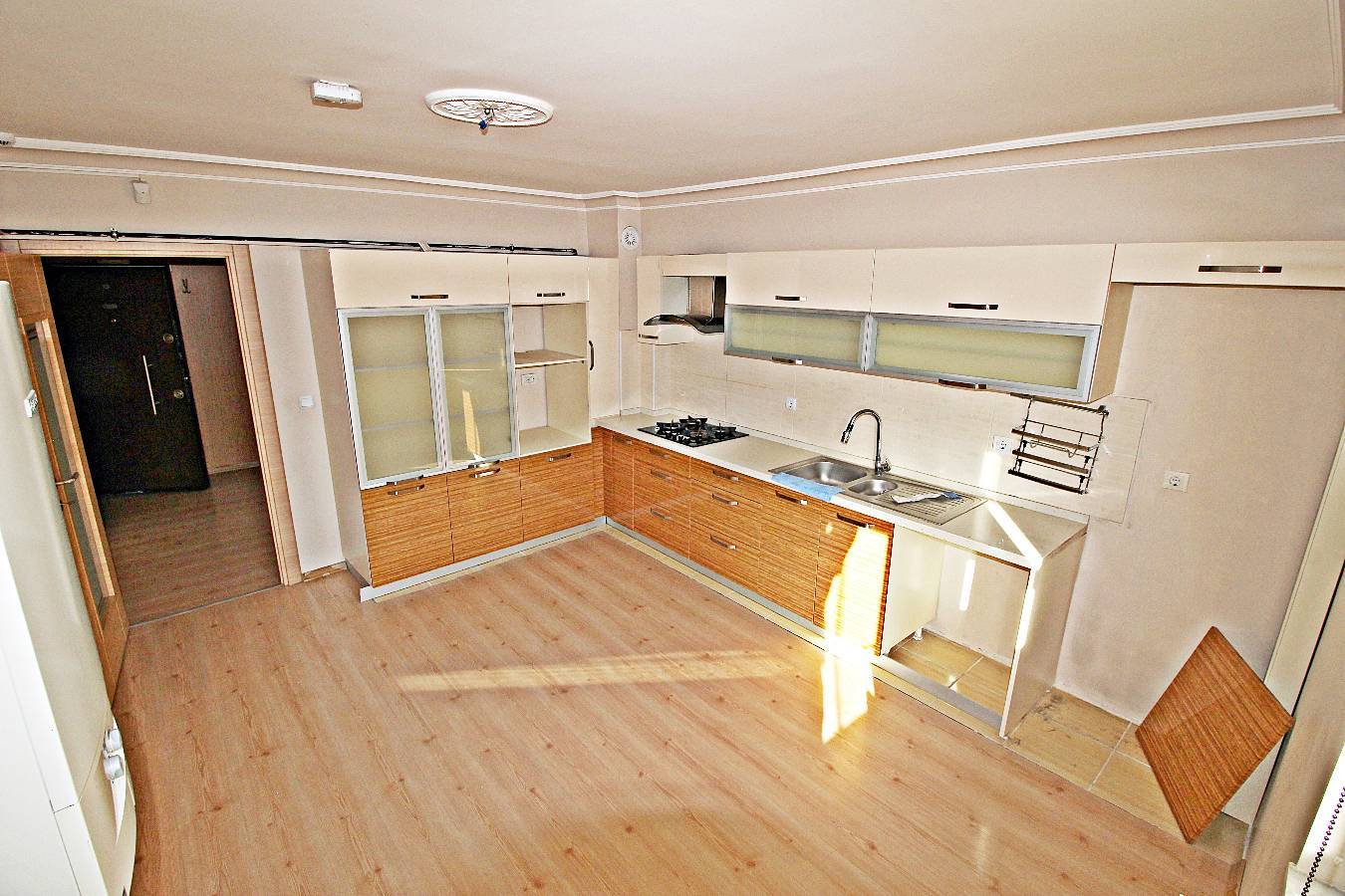 BAĞLICA DA FULL YAPILI K.OTOPARK İLE UYGUN FİYATA SİTE DAİRESİ