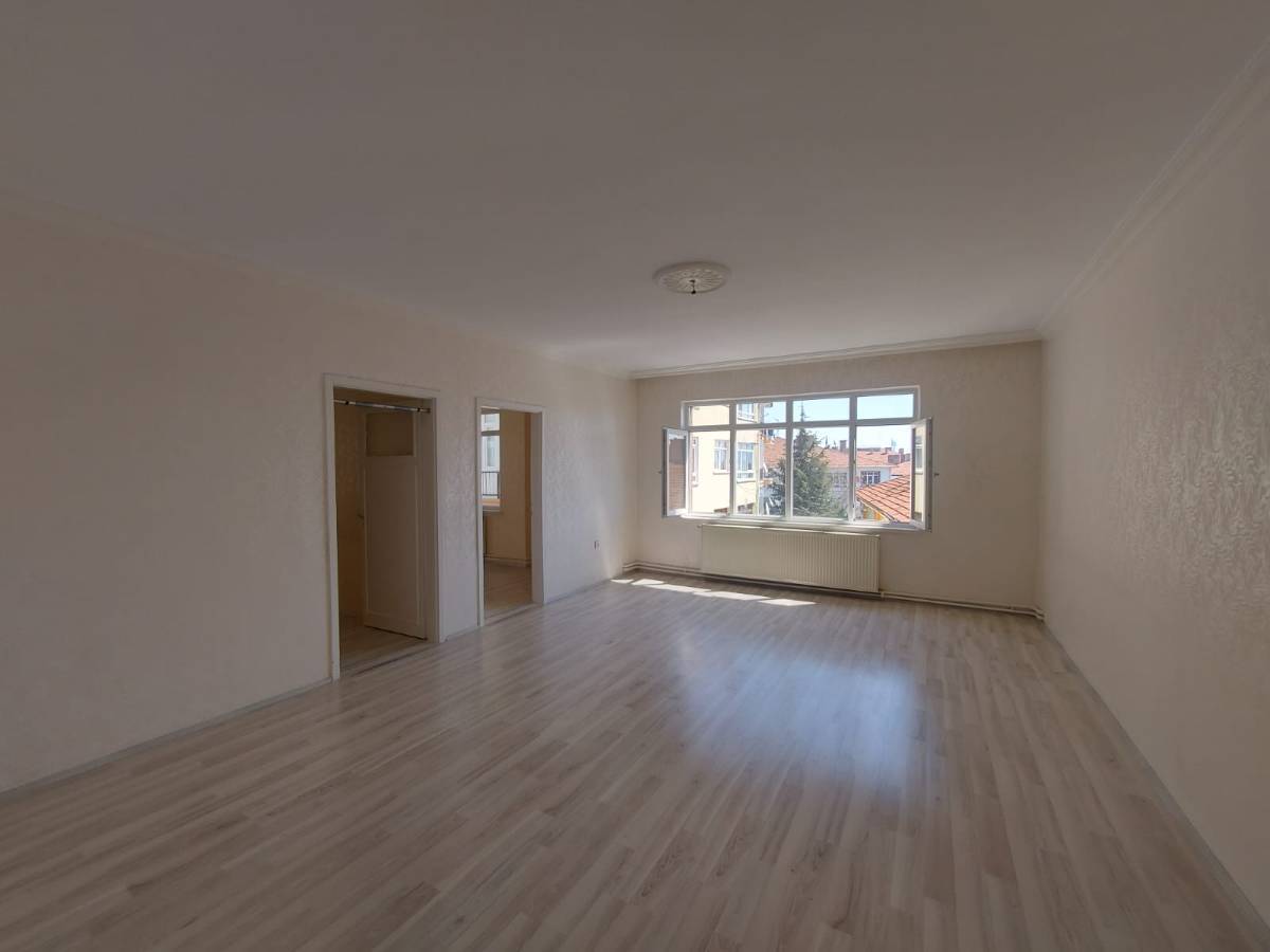 İSMAİL KARADENİZ EMLAKTAN ETLİK ADNAN Y&Uuml;KSEL CADDESİ &Uuml;ZERİ 3+1 SATILIK DAİRE