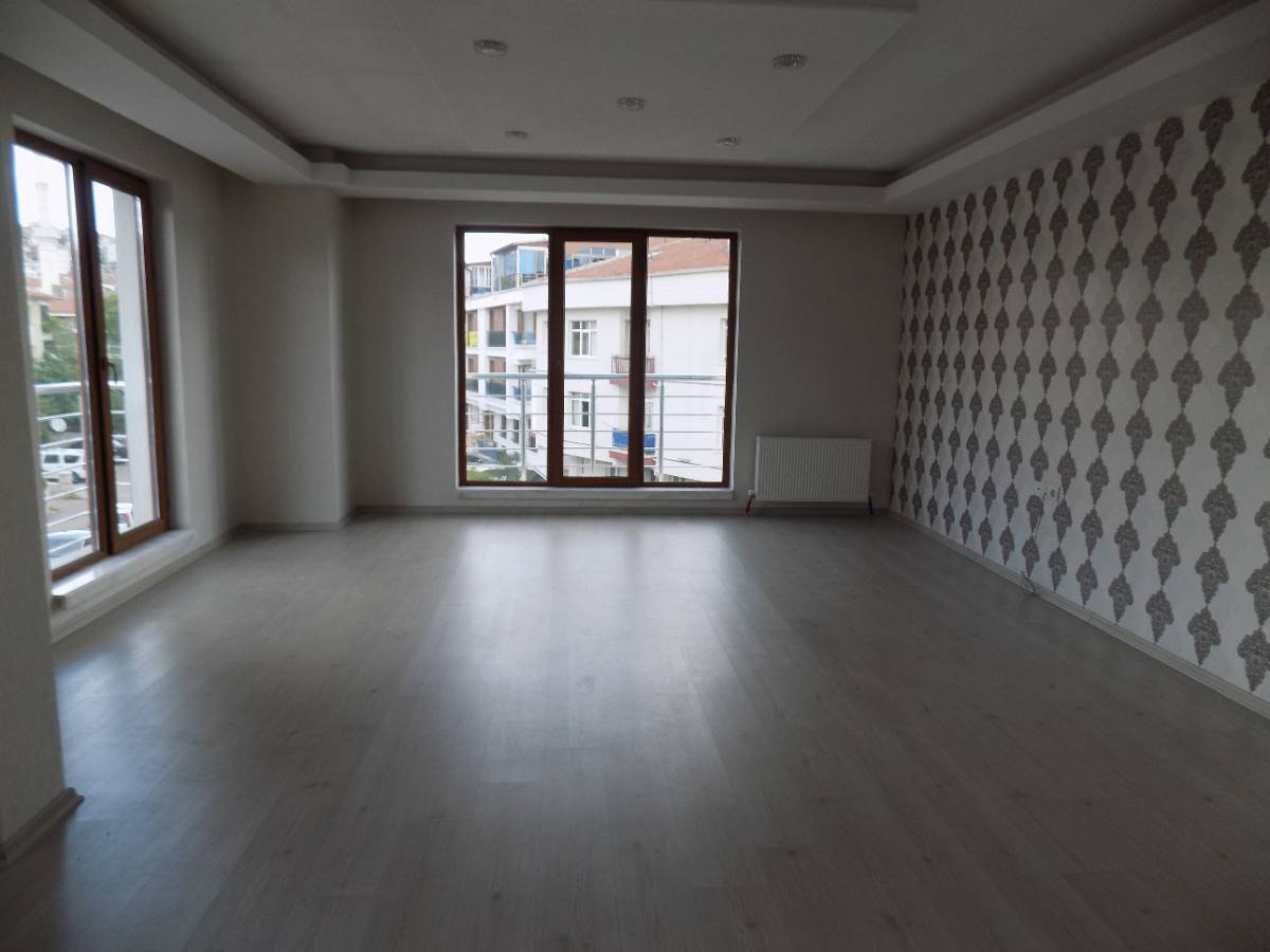 İSMAİL KARADENİZ EMLAKTAN BAĞLARBAŞI MAHALLESİNDE KAPALI TERASLI DUBLEKS