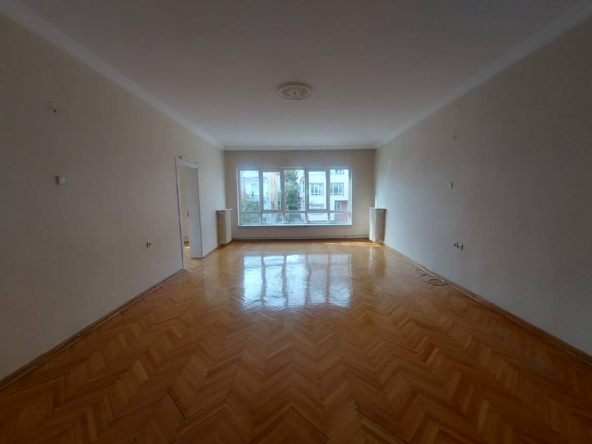 İSMAİL KARADENİZ EMLAKTAN TEPEBAŞI MAHALLESİNDE ARA KAT, ÖN CEPHE, YAPILI, 3+1 SATILIK DAİRE