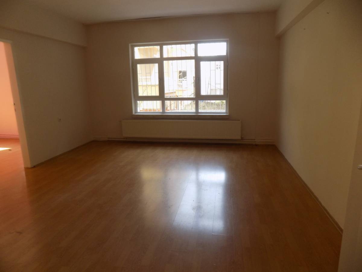 İSMAİL KARADENİZ EMLAKTAN 19 MAYIS MAHALLESİNDE SATILIK DAİRE