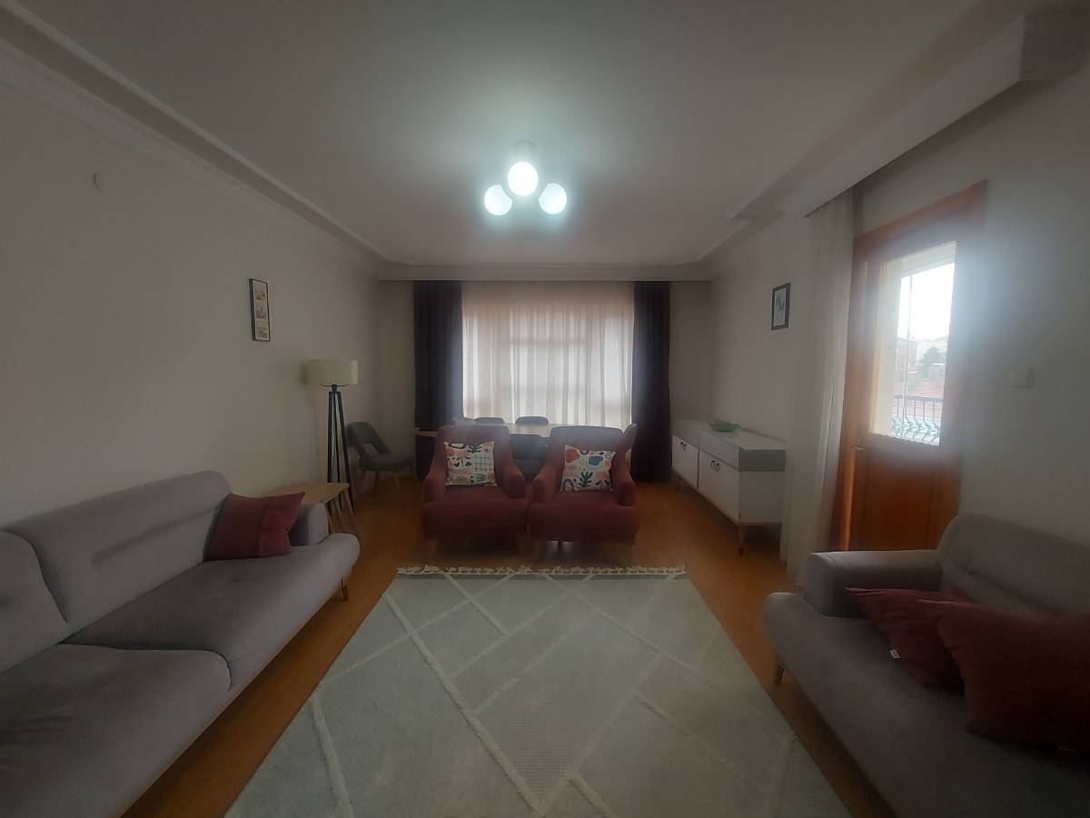İSMAİL KARADENİZ EMLAKTAN GÜÇLÜKAYA MAHALLESİNDE SATILIK DAİRE