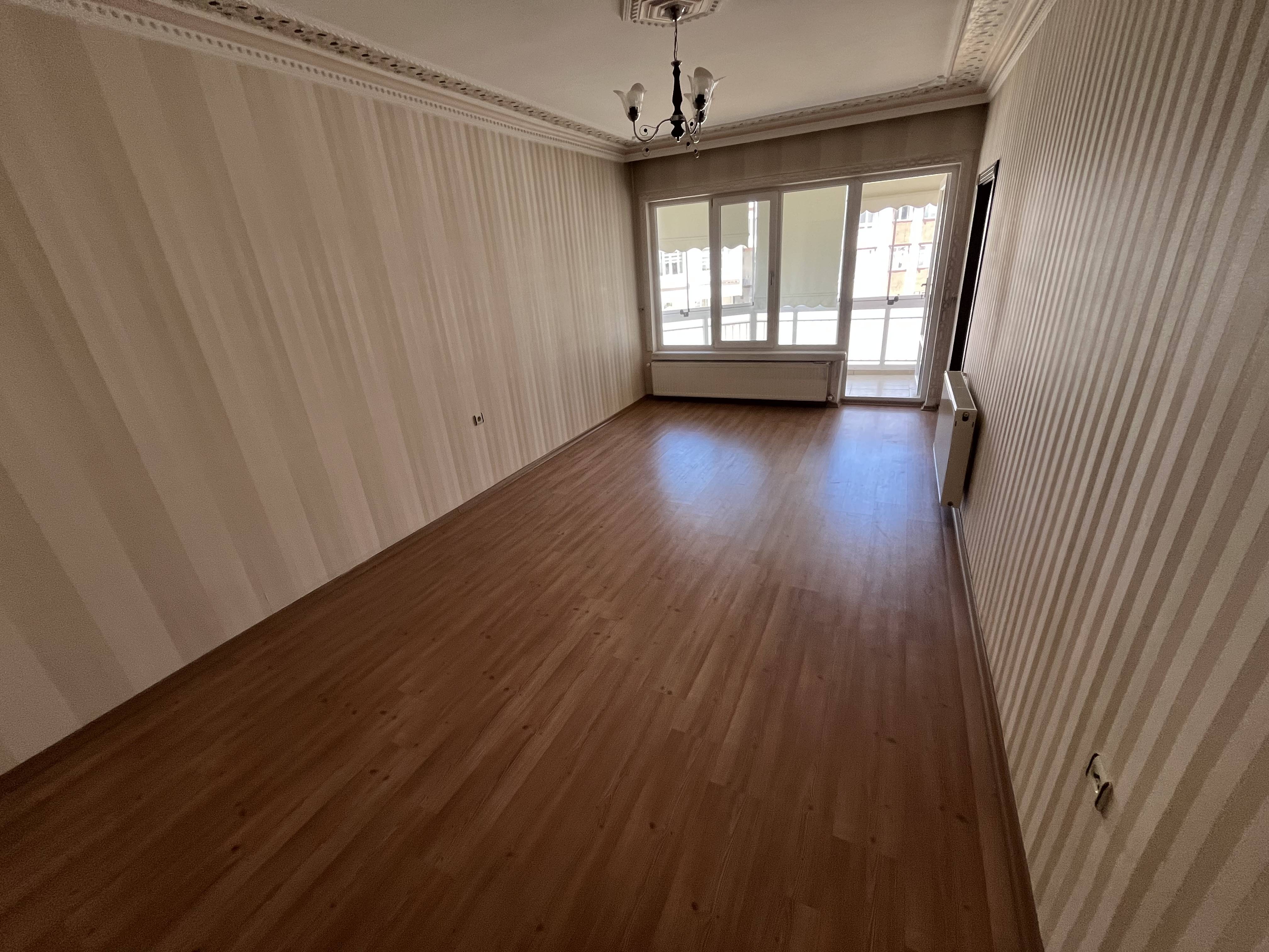 İSMAİL KARADENİZ EMLAKTAN AŞAĞI EĞLENCE MAHALLESİNDE YAPILI SATILIK DAİRE
