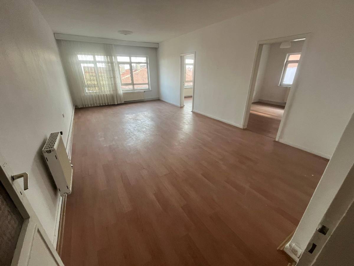İSMAİL KARADENİZ EMLAKTAN ŞENLİK MAHALLESİNDE MUTFAK, BANYO YAPILI 3+1 KİRALIK DAİRE
