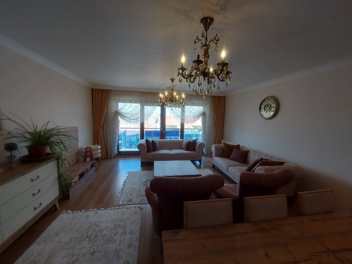 İSMAİL KARADENİZ EMLAKTAN  UFUKTEPE MAHALLESİNDE L&Uuml;KS SİTE İ&Ccedil;İNDE, FULL YAPILI, KATTA, MANZARALI,  3+1 SATILIK DAİRE