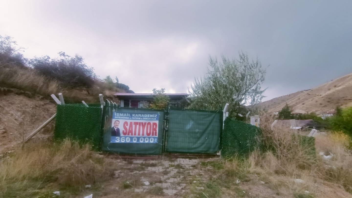 İSMAİL KARADENİZ EMLAKTAN  BAĞLUM DA İ&Ccedil;İNDE 1+1 EV BULUNAN 490 M2 VİLLA İMARLI SATILIK ARSA