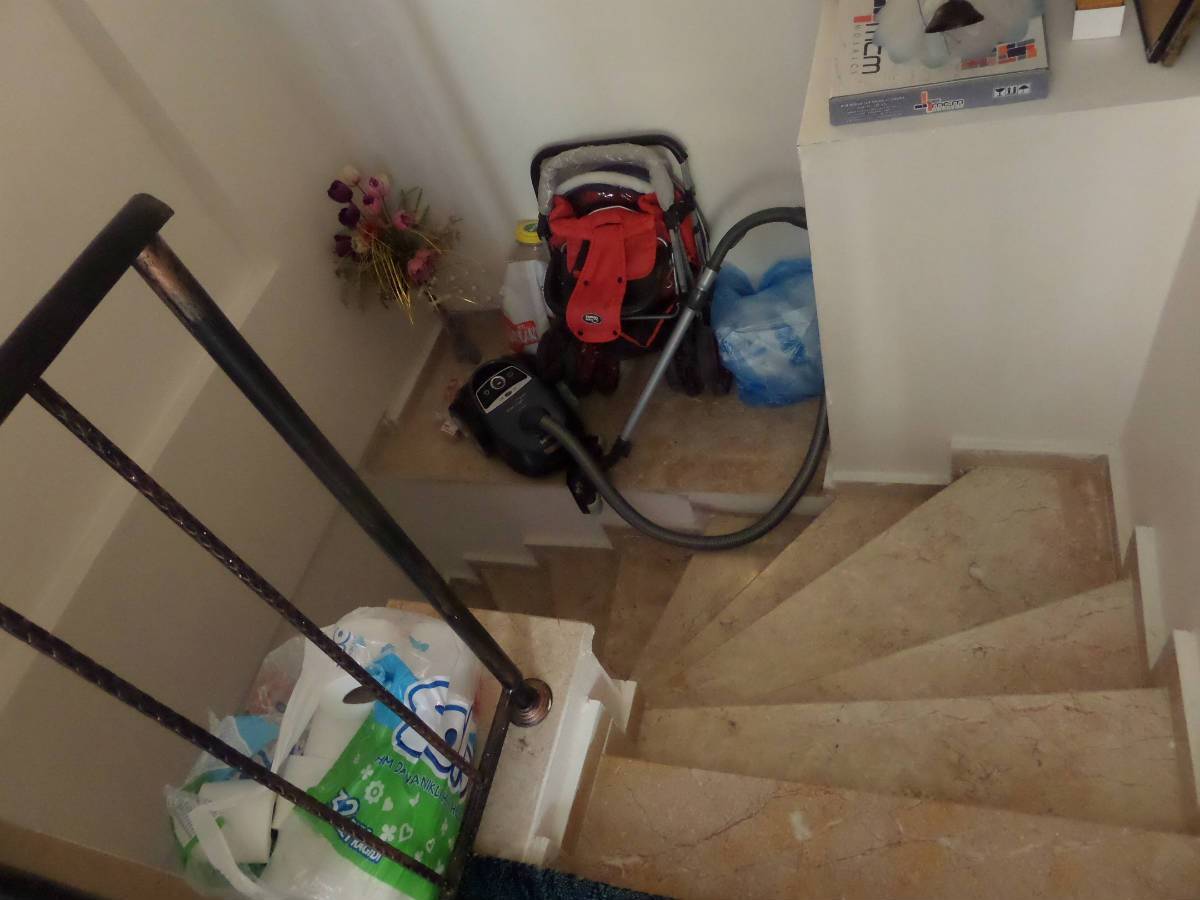 GÜZELYURT MAHALLESİ'NDE MERKEZİ YERDE,ULAŞIMA YAKIN,DUBLEKS 4+1 DAİRE.